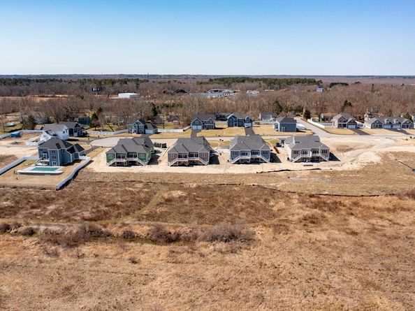 58 Metacomet Road 17, West Bridgewater MA 02379