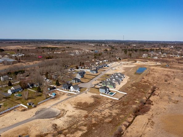 58 Metacomet Road 17, West Bridgewater MA 02379