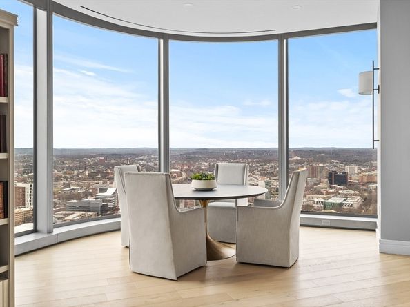 1 Dalton St 4704, Boston MA 02199