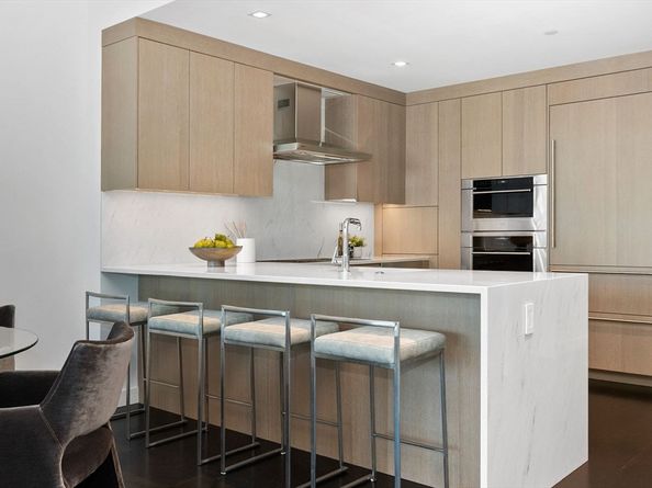 150 Seaport Blvd C, Boston MA 02210