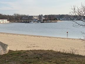 1 Gibbs Ball Park Rd, Wareham MA 02571