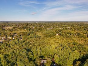 12 Hamlin Ln, Wilmington MA 01887