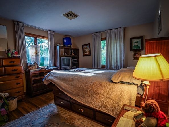 12 Hamlin Ln, Wilmington MA 01887