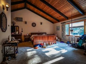 12 Hamlin Ln, Wilmington MA 01887