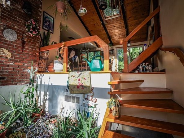 12 Hamlin Ln, Wilmington MA 01887