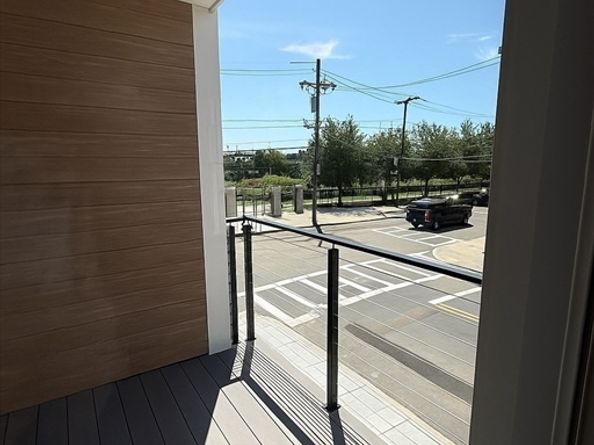 98 Prescott St 3b, Boston MA 02128