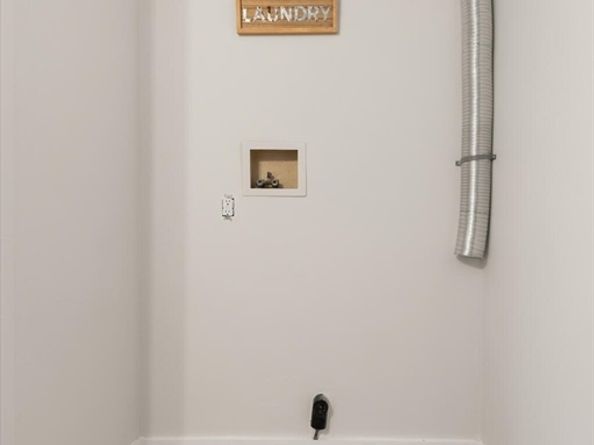 8 Maple Lane, Millbury MA 01527