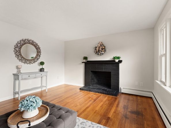 8 Maple Lane, Millbury MA 01527