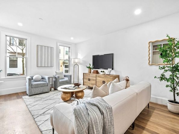 12 Prospect St 1, Boston MA 02129