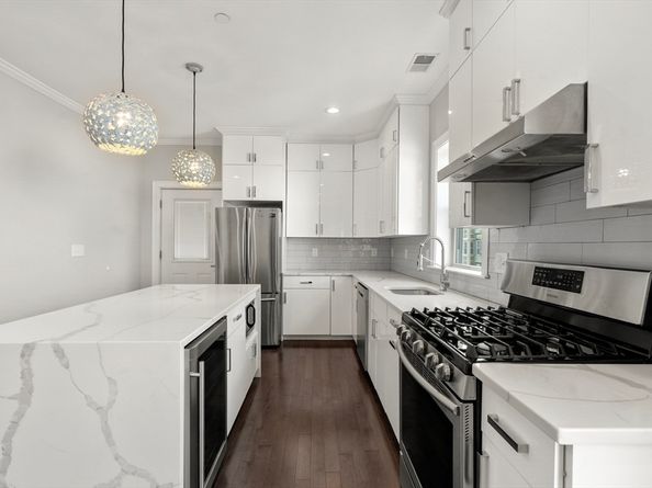 301 Saratoga St 2, Boston MA 02128