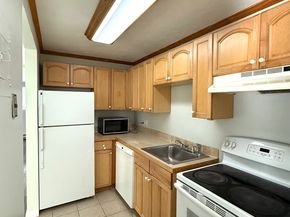 37 Fountain Ln 6, Weymouth MA 02190