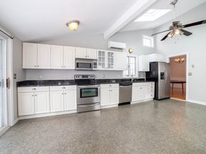 18 Hadwen Lane, Worcester MA 01602