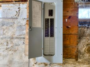 60 Fruit Street, Worcester MA 01609