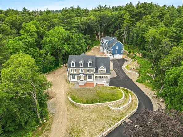 20-35 Shuttleworth Pl, Dedham MA 02026