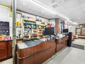 64 Green St, Worcester MA 01604