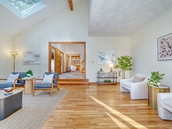 28 Blueberry Lane, Lincoln MA 01773