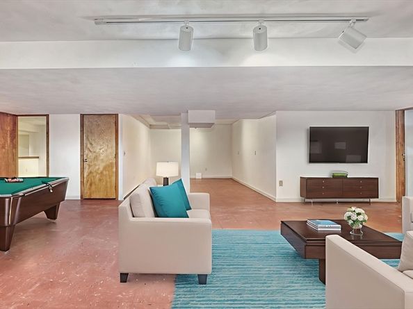 28 Blueberry Lane, Lincoln MA 01773