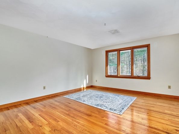 28 Blueberry Lane, Lincoln MA 01773