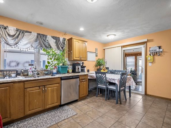 86 Parkland Ave, Lynn MA 01904