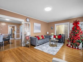 86 Parkland Ave, Lynn MA 01904