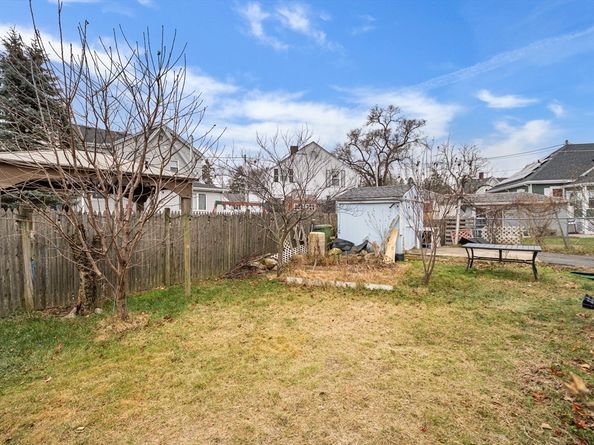 86 Parkland Ave, Lynn MA 01904