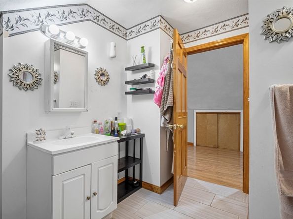 86 Parkland Ave, Lynn MA 01904