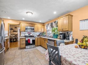 86 Parkland Ave, Lynn MA 01904