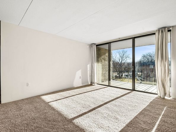 30 Skyline Dr 6, Braintree MA 02184