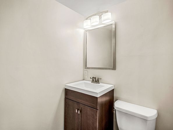 30 Skyline Dr 6, Braintree MA 02184