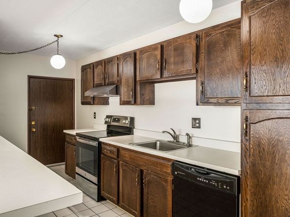 30 Skyline Dr 6, Braintree MA 02184