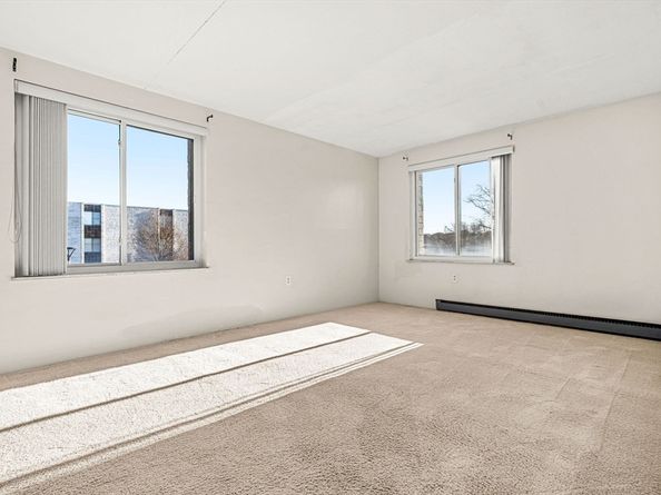 30 Skyline Dr 6, Braintree MA 02184