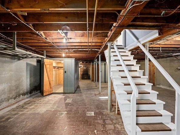 1 Ashcroft St, Auburn MA 01501