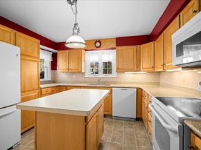 1 Ashcroft St, Auburn MA 01501