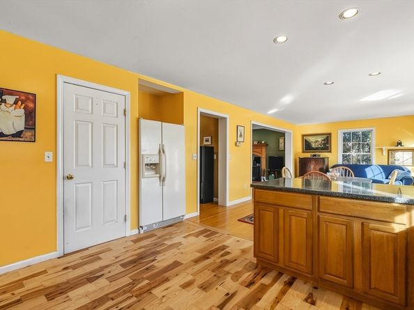 303 School St, Acton MA 01720