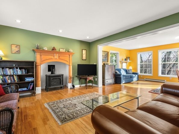 303 School St, Acton MA 01720