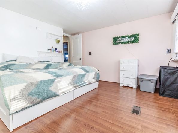 195 Shoreline Dr, Billerica MA 01862