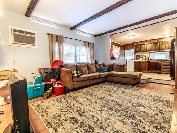 195 Shoreline Dr, Billerica MA 01862