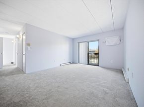 137 Franklin St 406, Stoneham MA 02180