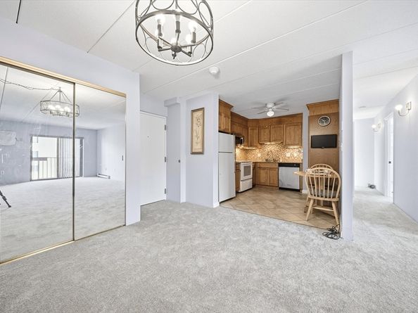 137 Franklin St 406, Stoneham MA 02180