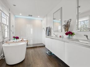 84 Royalston Rd, Wellesley MA 02481