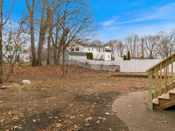 4 Maywood Terrace, Woburn MA 01801