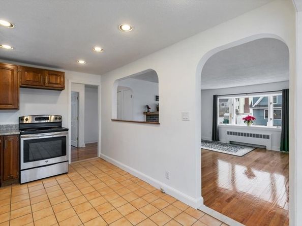 4 Maywood Terrace, Woburn MA 01801