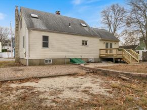 4 Maywood Terrace, Woburn MA 01801