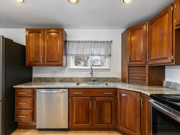 4 Maywood Terrace, Woburn MA 01801