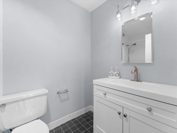 77 Adams St 610, Quincy MA 02169