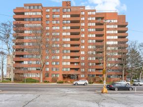 77 Adams St 610, Quincy MA 02169