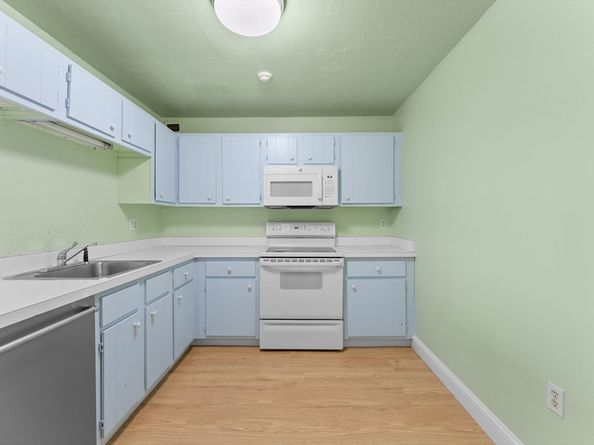 77 Adams St 610, Quincy MA 02169