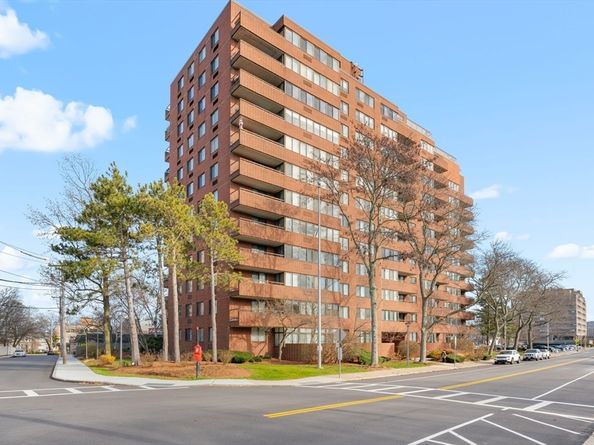 77 Adams St 610, Quincy MA 02169