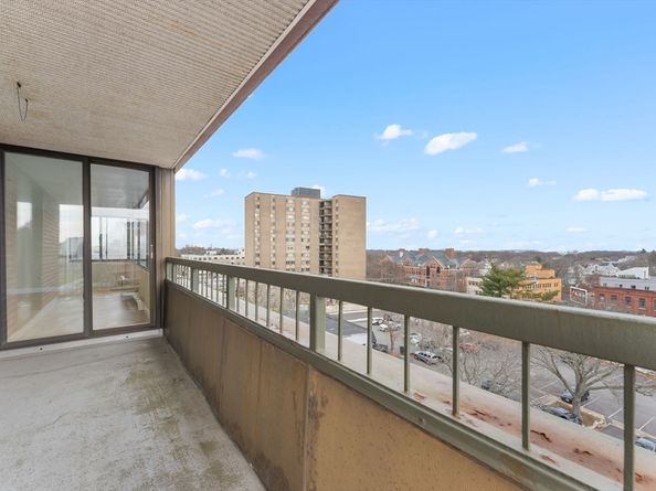 77 Adams St 610, Quincy MA 02169