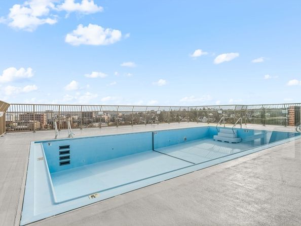 77 Adams St 610, Quincy MA 02169